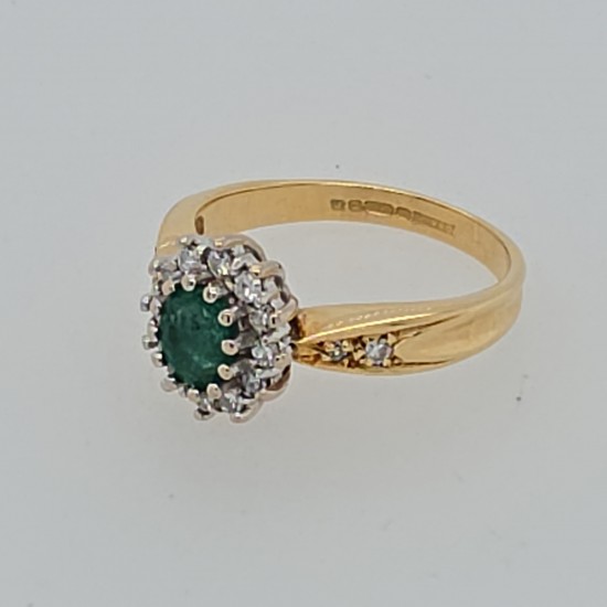 Pre Owned 18ct Emerald and Diamond Cluster Ring ZB877